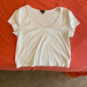 🟡6/$20 white crop🟡